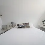 Dome Suite,hot Tub,sea View In Firostefani! Апартаменты Тира